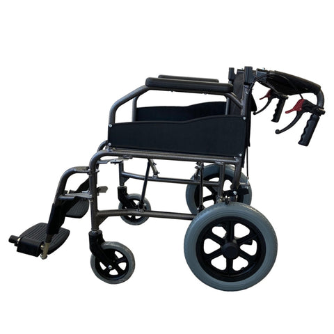 Silla de ruedas plegable de tránsito con ruedas pequeñas y respaldo reclinable