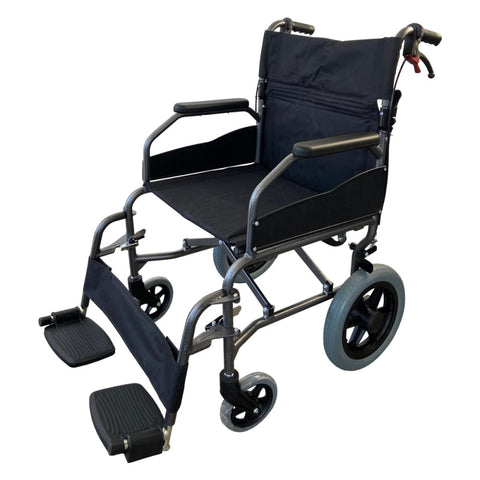 Silla de ruedas plegable de tránsito con ruedas pequeñas y respaldo reclinable
